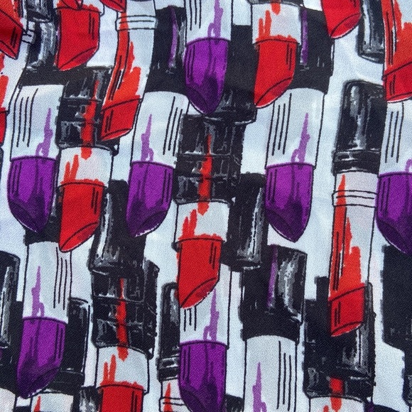 New GUESS Red/Purple Lipstick Long Sleeve Top - Picture 2 of 6